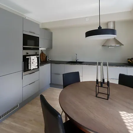 Apartmán Nyoppusset Med Utsikt Og Takterrasse *