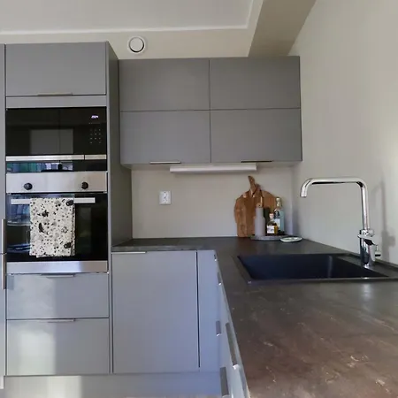 Nyoppusset Med Utsikt Og Takterrasse Apartmán Bergen