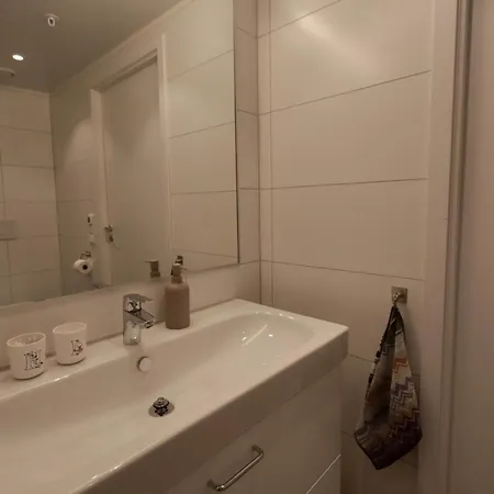 Apartmán Nyoppusset Med Utsikt Og Takterrasse