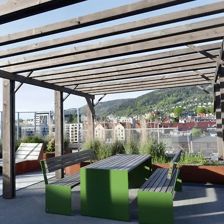 Nyoppusset Med Utsikt Og Takterrasse Apartment Bergen