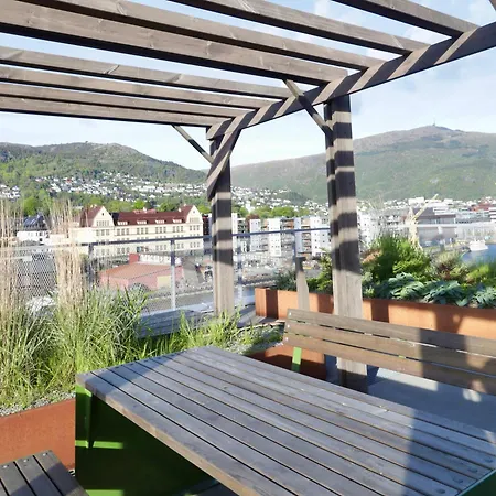 Apartmán Nyoppusset Med Utsikt Og Takterrasse *